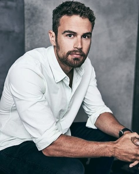 Theo James does not want to make his private life for public consumption