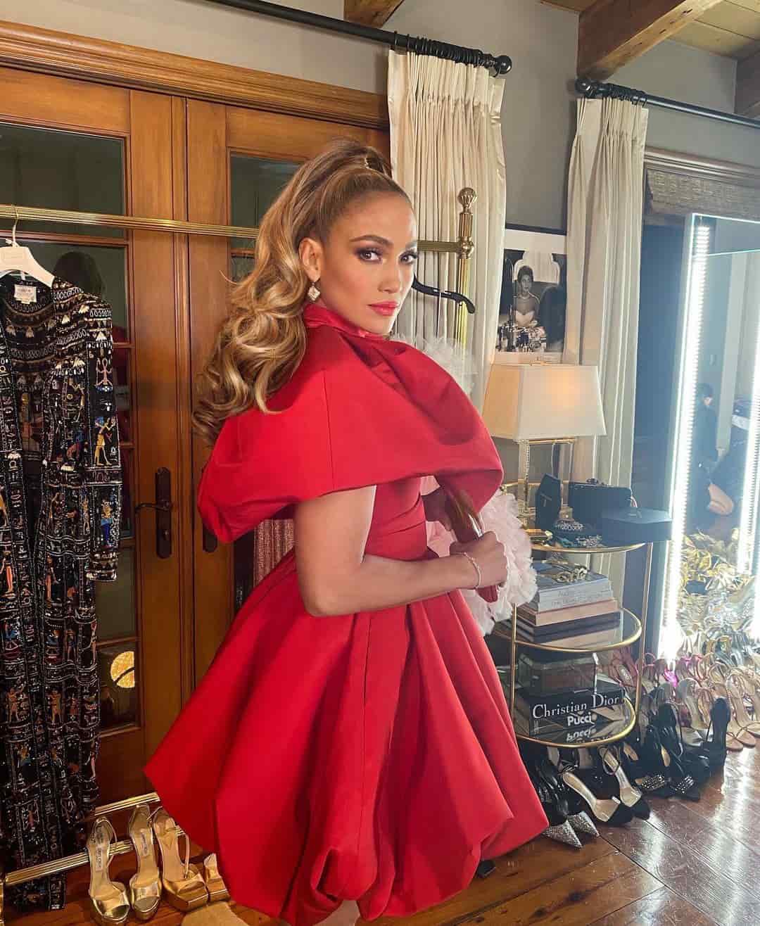 Jennifer Lopez - Biography, Profile, Facts and Career