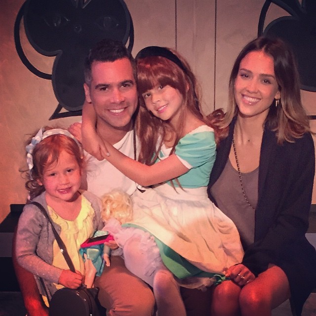 Let's See 10 Lovely Pic Of Jessica Alba's Family