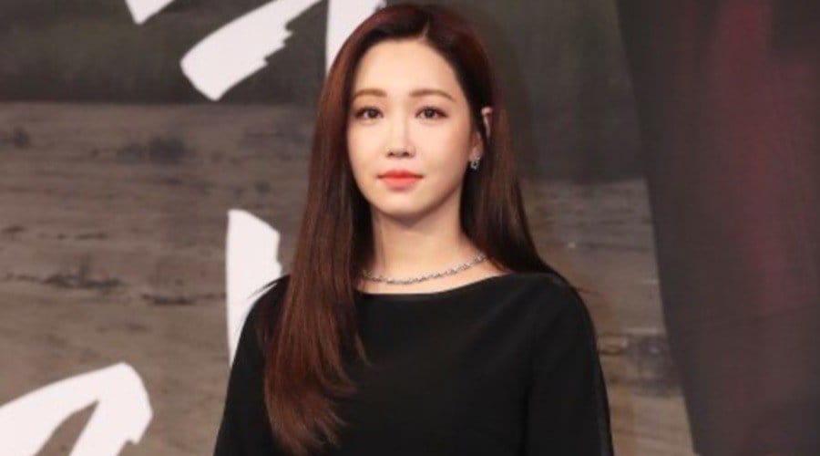 Lee Yu Ri - Bio, Profile, Facts, Age, Net Worth, Husband