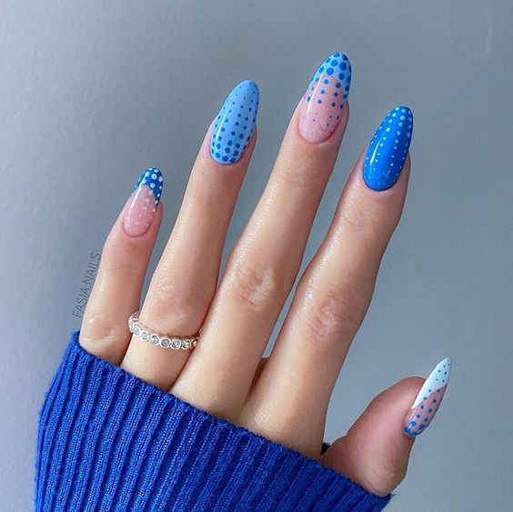 10 Gorgeous Blue Nails Ideas for Holiday Season