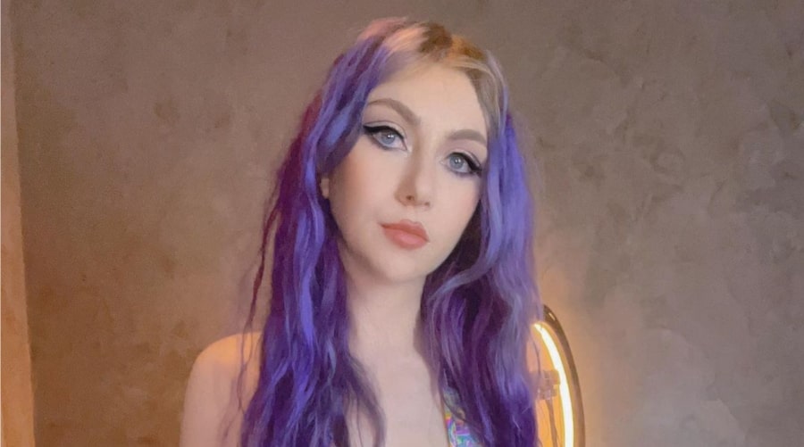 Who Is Minx Dating? Her Current Status on Twitch - OtakuKart