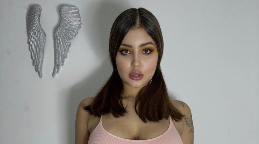 Manuela Cadavid - OnlyFans, Age, Height, Net Worth, Boyfriend, Bio, Facts, Wiki